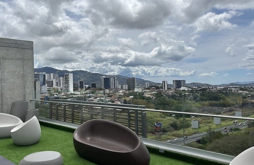 San José Apartamento | Cozy Apartment close to the nicest parts of San jose, 15 min to SJO airport