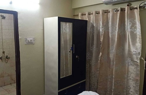 Indore Apartamento | 1300 s.fit full independent flat at mid of city with all amenities