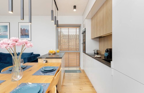 Srodmiescie Apartamento | Port Marine With Sea View by Renters