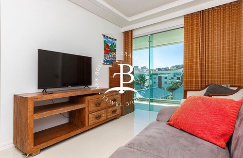 Quatro Ilhas Apartamento | Just 30 seconds from the sand and incredible sea views