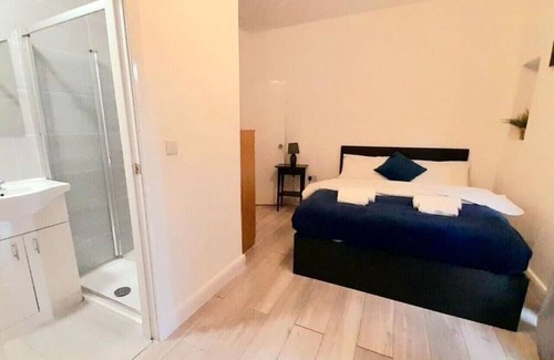Edgware Casa | Entire 3 bed place in Edgware