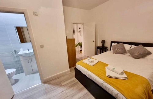 Edgware Casa | Entire 3 bed place in Edgware