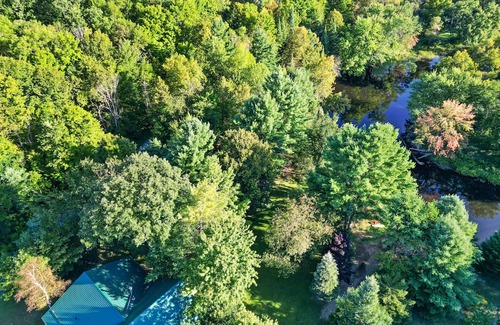 Actinolite Cabaña | The Gordon's River Cabin-Custom Log Home The perfect family getaway!