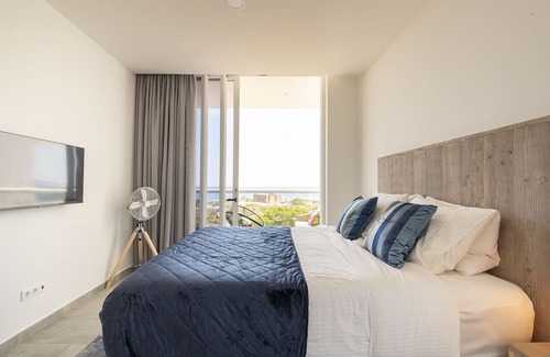Colon Apartamento | Grand View Residences Luxury Appartement, Pool & Gym. 5 minutes from Willemstad.