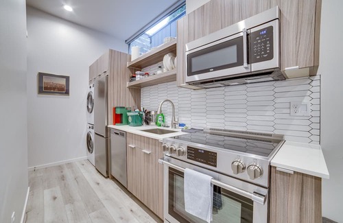 Columbia City Apartamento | Newly Built Seattle Studio: Walk to Seward Park!
