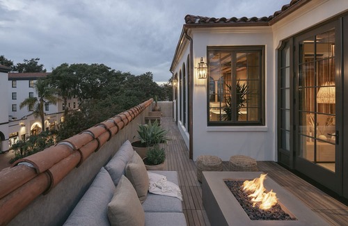 Lower State Casa | Penthouse with Lounge, Private Balcony, Fire Pits