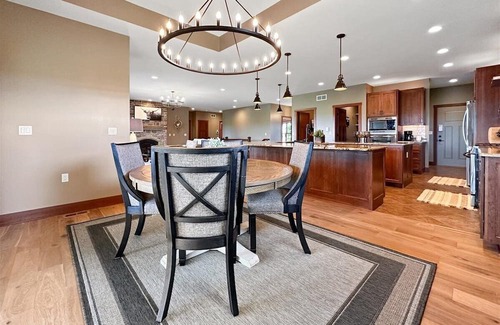 Galena Casa | Breathtaking 360 Degree Views! Private Swim Pond, Sauna & Home Gym On 43 Acres!