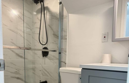 Port Chester Apartamento | Delightful entire 1 bed rm apartment w/skylight - walk to Capitol Theater &Train