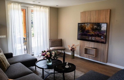 Municipality of Ede Casa | The pleasant Forest Villas are suitable for up to eight persons and have four bedrooms with en-suite bathrooms including a toilet and one separate toilet. The rooms are divided over two floors.