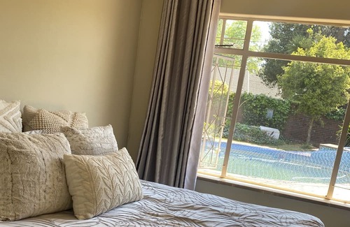 Edenvale Casa | Stay on Baker Road, Gauteng No Loadshedding