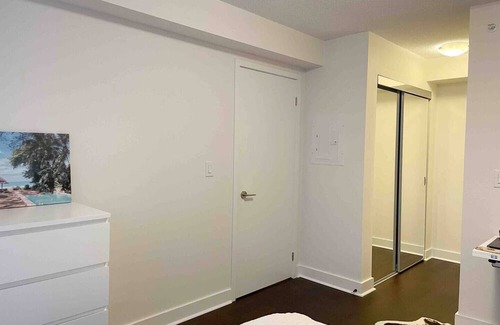 Financial District Condominio | Spacious 1BR+Den Condo in Toronto's best location! CN Tower, Harbourfront, bars