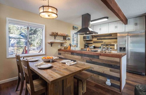 Pine Mountain Club Cabina | Spacious Home! Private Master and unique Gameroom