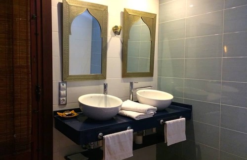Adra Apartamento | Holiday Apartment "Cerro Del Pozo Amanecer" with Sea View, Shared Pool & Wi-Fi