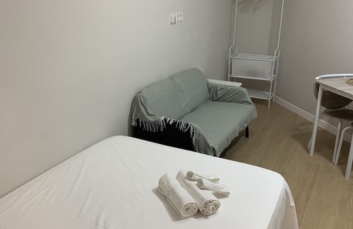 Hostafrancs Apartamento | Plaza de España independent house
