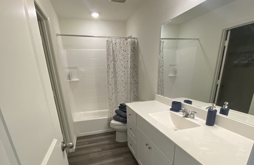 San Antonio Casa | 5-20 minutes to major attractions! Full House in San Antonio
