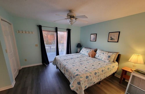 Crystal River Casa | Waterfront Escape to Old Florida - 3/2 Super Clean