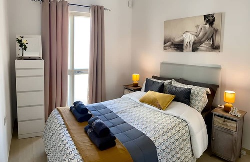 Sliema Apartamento | Sliema Cosy Penthouse with BBQ