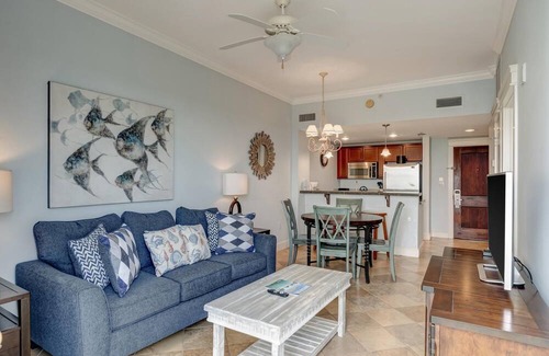 Sandestin Condominio | Golf Course Vista Delight: Fully Furnished One-Bedroom Retreat with Scenic Views - Accommodates 4 Guests at Sandestin Golf and Beach Resort!