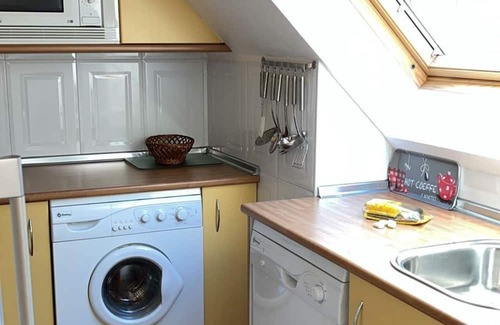 Canfranc Apartamento | Apartment Canfranc, 2 bedrooms, 6 persons
