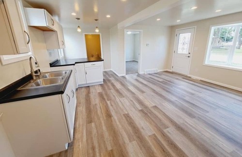 Coleman Casa | Cozy quiet little house in the northwoods peaceful atmosphere with fireplace