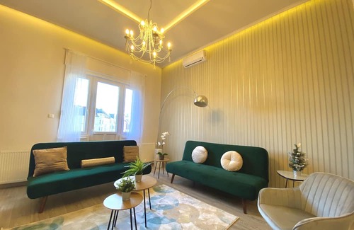 Szentimrevaros Apartamento | Luxury Buda, Welcome to our large, freshly renovated 2-bedroom apartment!