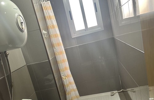 Bailen-Miraflores Condominio | Apartamento Domingo