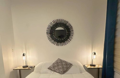 Barceloneta Casa | Cozy Tiburon: Private Apartment with Working Space in Barceloneta