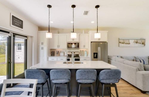Cedar Grove Casa | New! 4BR Beach Bliss -15-Mins Getaway Sleeps 12