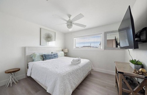 Galveston Casa | Oceanview beach house with game room and deck, close to beach