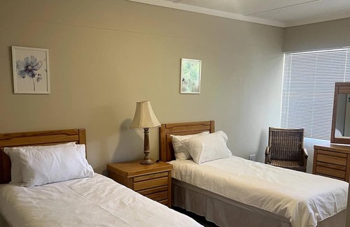 Three Rivers Apartamento | Ripplewood - Entire Condo in Vereeniging