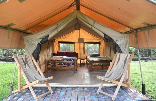Nyakinama Cama Y Desayuno | Red Rocks Rwanda - Campsite Guesthouse - Safari Tent