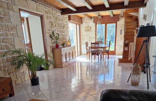 Pessines Casa | Charantaise Avec Piscine et Parc, 7 Minutes de Saintes, 25 Minutes de Royan