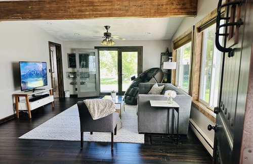 South Park Casa | Luxury home 5 minutes from town