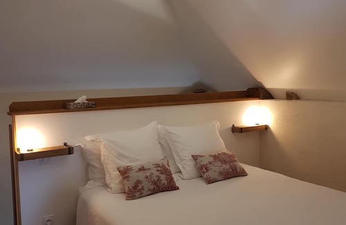 Avallon Cama Y Desayuno | LA Tour DE LA Ferme DU Bois-dieu