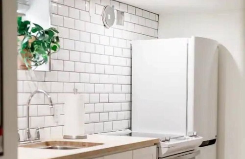 South Central Casa | This house is a 1 bedroom(s), 1 bathrooms, located in Kelowna, BC.