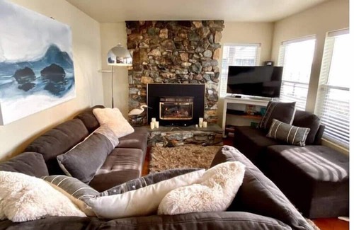 La Conner Cabina | Perfect for Tulip Festival! Sunset Oceanview Cottage