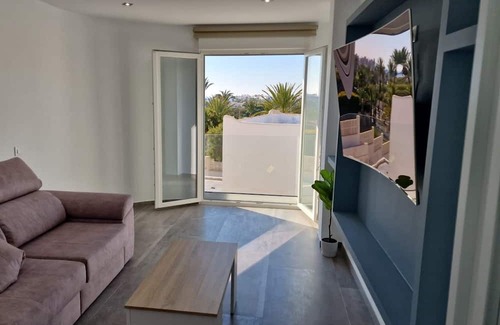 Almerimar Casa | Holiday Home 'Apartamento Gaviota 6' with Shared Terrace, Wi-Fi and Air Conditioning