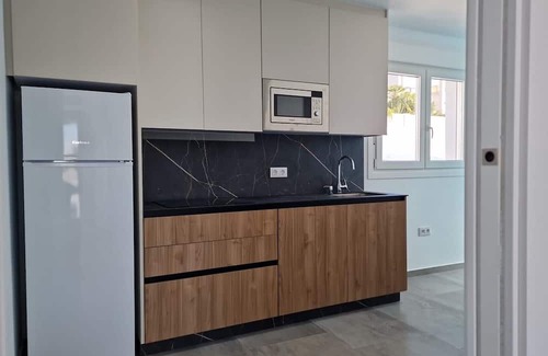 Almerimar Casa | Holiday Home 'Apartamento Gaviota 6' with Shared Terrace, Wi-Fi and Air Conditioning