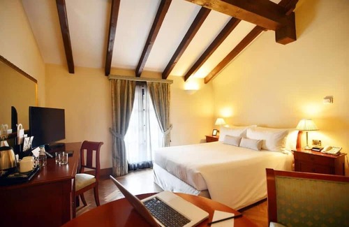 Rondo - Torretta Casa | Comfort Stay: Onsite Parking, Bike Through Parco Nord, Pets Welcome!