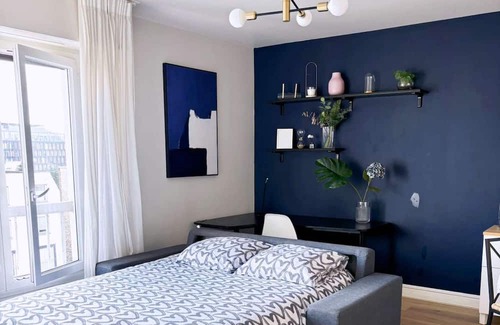 Vanves Apartamento | 3 minutes from metro, sleeps 2, and parking at Porte de Versailles 3 stars