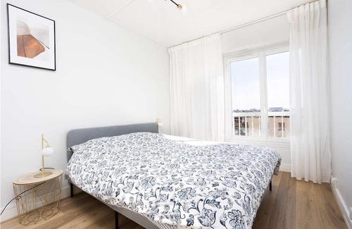 Vanves Apartamento | 3 minutes from metro, sleeps 2, and parking at Porte de Versailles 3 stars