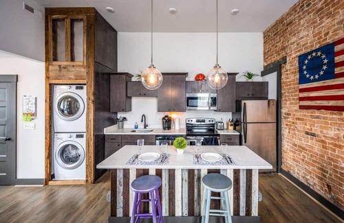 Over-the-Rhine Apartamento | Luxury OTR Condo CLEAN, CABLE, WIFI, LOCATION!