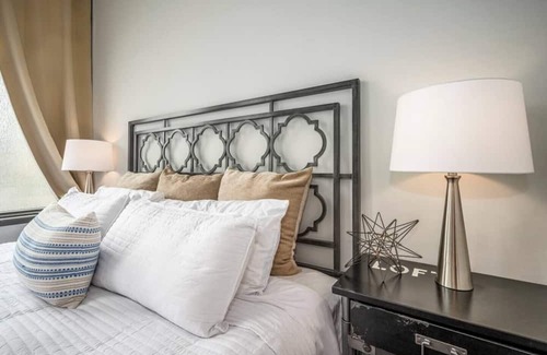 Over-the-Rhine Apartamento | Luxury OTR Condo CLEAN, CABLE, WIFI, LOCATION!