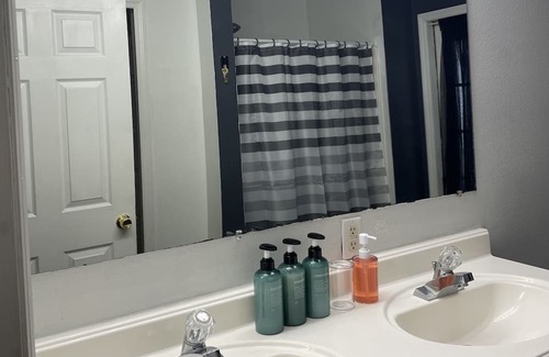Winter Haven Casa | Relax with the whole family at this peaceful place.