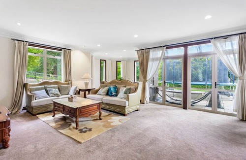 Whitford Casa | Countryside Zen Estate with Sea views and Pool