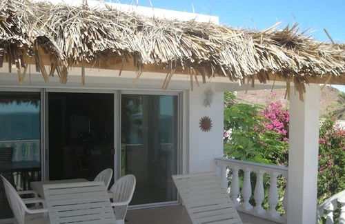 Bahía Kino Apartamento | Romantic, private Pelican Studio Apartment overlooks the Sea of Cortés.