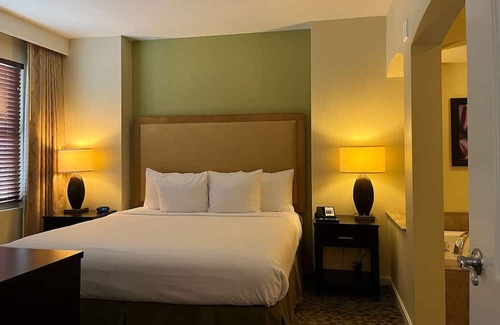 Enterprise Complejo | 2 BR - Las Vegas Superbowl Week! next to South Point Casino.