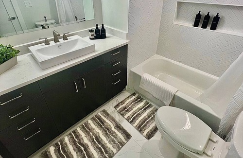 Aurora Highlands Apartamento | ComfyGetaway by DC Metro Airport