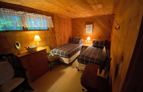 Winthrop Cabaña | Spectacular Cottage on COBBOSSEE LAKE!