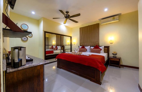 Bang Sare Casa | Unique Resort Close to Beach - SCR1